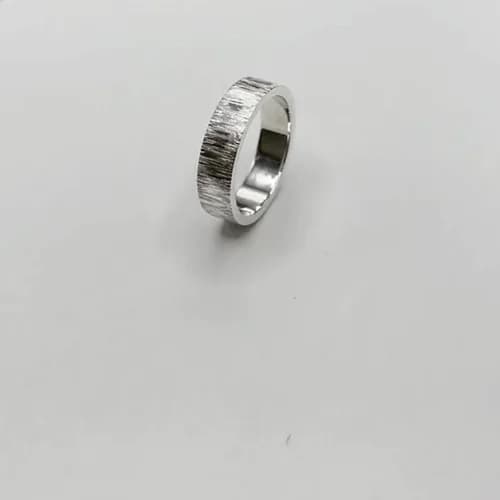 5mm Heavy Bark Texture Silver Band – Flat Profile